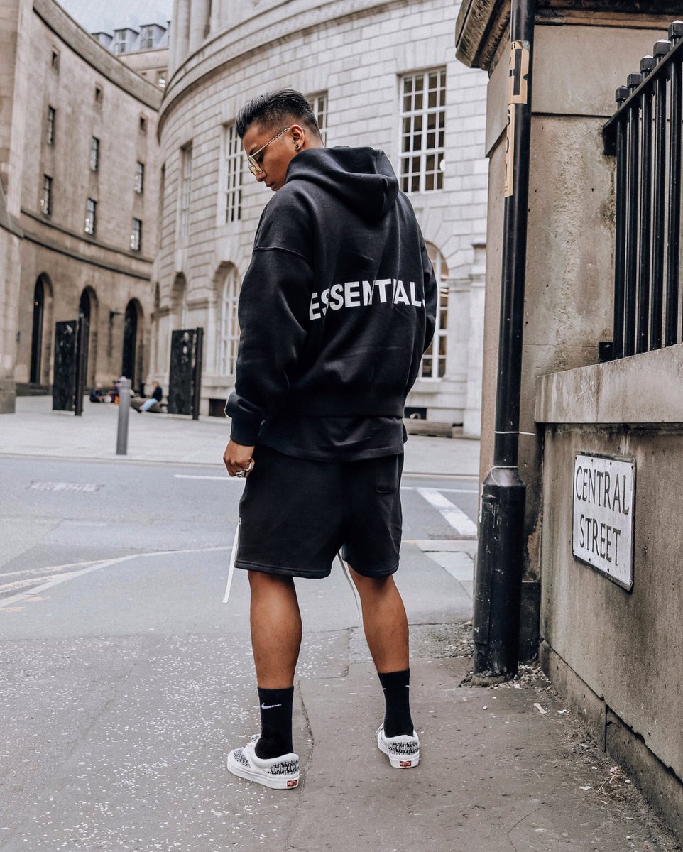 Essentials Hoodie – Everyday Luxury Street Style